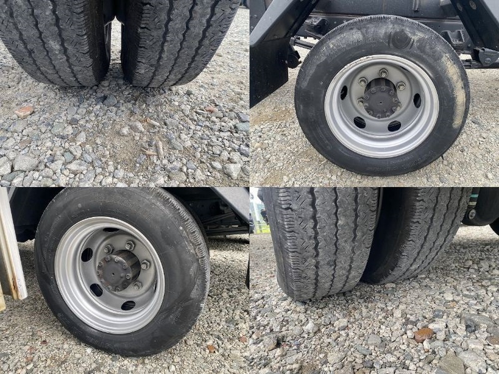 日野　デュトロ